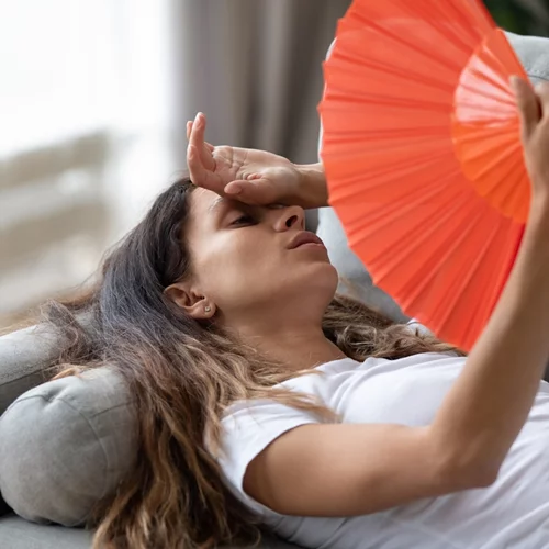 Εξάντληση από τη ζέστη ή θερμοπληξία; Πώς θα καταλάβεις τη διαφορά και πώς θα προφυλαχτείς