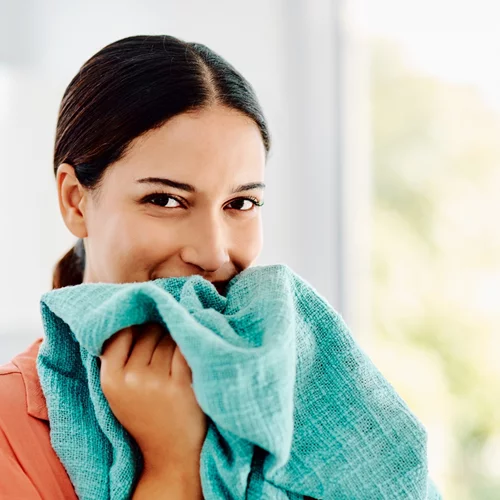 Μήπως μυρίζω άσχημα; Πώς να το καταλάβεις και τι μπορεί να φταίει