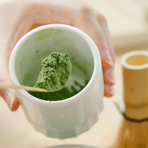 Το μάτσα δεν βοηθά στον ύπνο με τον τρόπο που νομίζαμε μέχρι σήμερα: Πώς νέα έρευνα αλλάζει τα δεδομένα