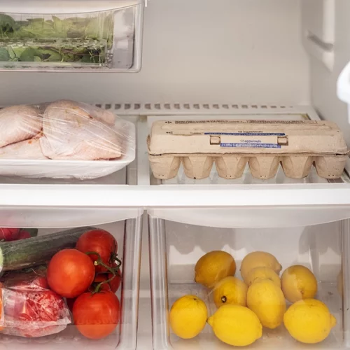 6 μυστικά για να μην χαλάνε τα φρέσκα προϊόντα στο ψυγείο – Κάνε αυτά μετά το supermarket