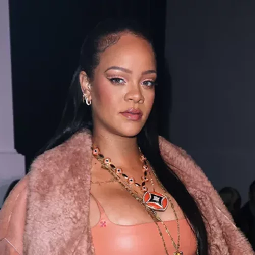 Τα 2 χρώματα κραγιόν που θα φορεθούν περισσότερο φέτος την άνοιξη σύμφωνα με τη Rihanna