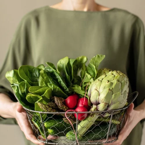 Veganuary: Η δημοσιογράφος Ελένη Ψυχούλη μας αποδεικνύει ότι η ελληνική κουζίνα είναι από τη φύση της vegan