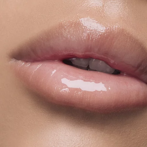 Lip rituals: Τα 5 lip oils που θα φροντίσουν τα χείλη σας με τον καλύτερο τρόπο