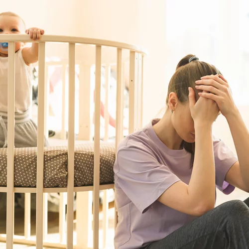 Όταν η επιλόχειος κατάθλιψη εμφανίζεται ως έντονος θυμός