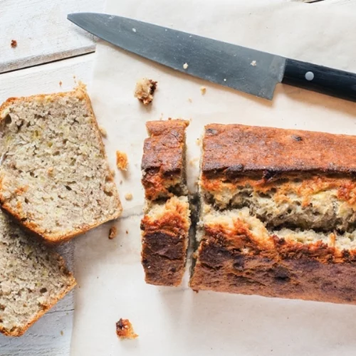 Αφράτο κέικ με μπανάνα και σοκολάτα χωρίς ζάχαρη