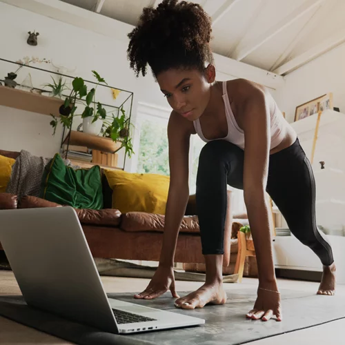 Αχλάδι ή μήλο; Κοιλιά ή γλουτοί; Η σωστή προπόνηση ανάλογα με τον σωματότυπο