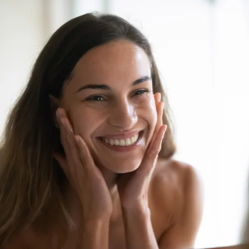 Δοκίμασε την DIY μάσκα με καφέ αμέσως μετά το γυμναστήριο για το τέλειο post-workout glow