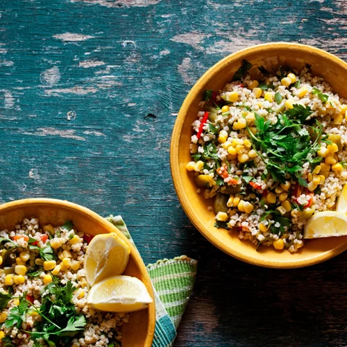 Κινόα bowl: Μια θρεπτική και εύκολη λύση για το lunch break στο γραφείο