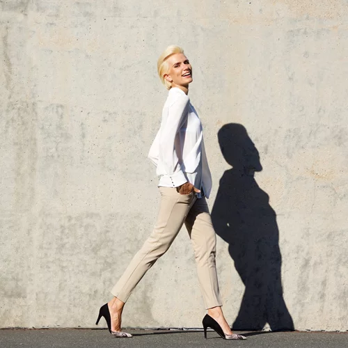 Το fashion item που δεν αποχωρίζονται οι Ιταλίδες το καλοκαίρι και πώς να το φορέσεις