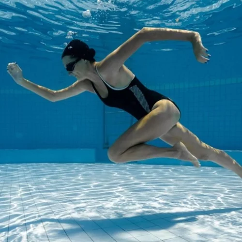 Η καλύτερη γυμναστική στις διακοπές που θα σε κάνει κομμάτια