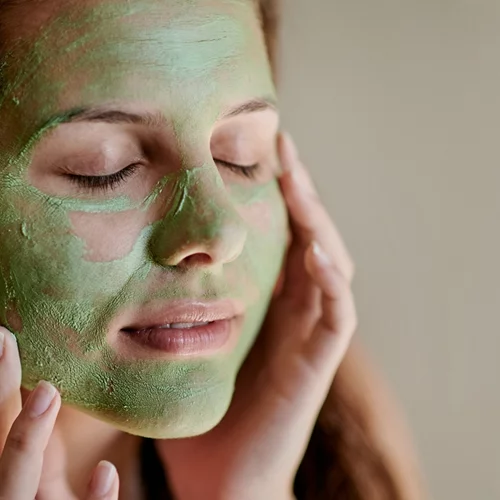 7 φυσικές τροφές που απολεπίζουν απαλά την επιδερμίδα