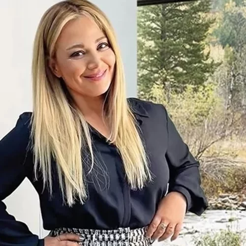 Στο δερματολόγο η Νάνσυ Ζαμπέτογλου: Η θεραπεία που κάνει την επιδερμίδα της να λάμπει