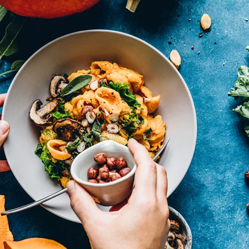 Vegan διατροφή: Με τι να αντικαταστήσεις το κρέας, το αβγό, τα γαλακτοκομικά