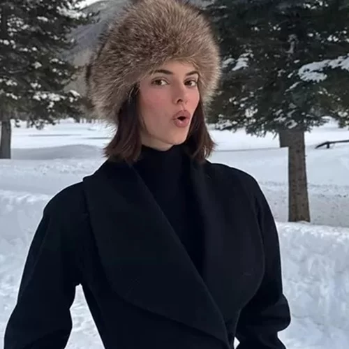 Μαλλιά τον χειμώνα: Τα 5 χτενίσματα που μπορείς να κάνεις με το σκουφί σου