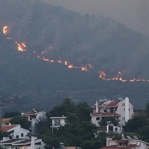 Φωτιά: Πώς να προστατευτείς από τον καπνό της πυρκαγιάς