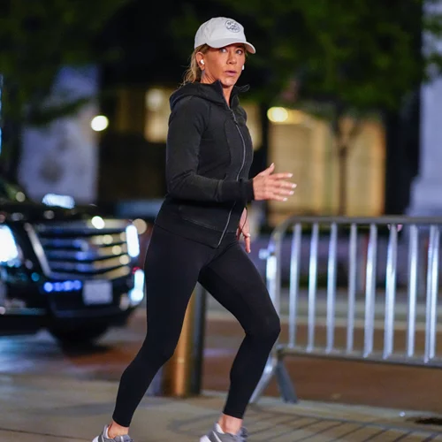 Jennifer Aniston: Η γυμναστική που επιλέγει χρόνια για δυνατό κορμό