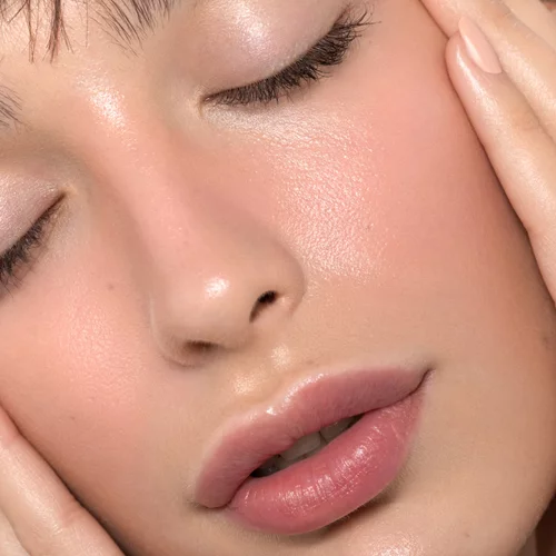 H πιο εύκολη καθημερινή συνήθεια για πιο μακριές και "δυνατές" βλεφαρίδες