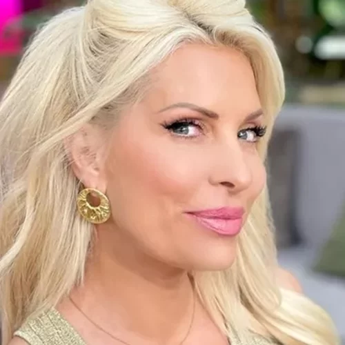 Ελένη Μενεγάκη: Υιοθέτησε την πιο hot τάση μακιγιάζ ματιών τώρα