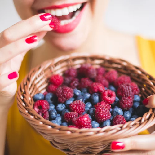 Φλαβονοειδή: Πώς προστατεύουν την υγεία μας, που τα βρίσκουμε