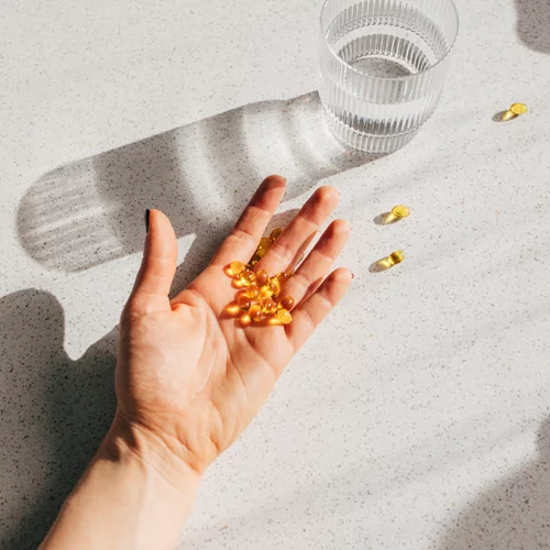 Υπερβιταμίνωση D: Πώς και πότε η βιταμίνη D μπορεί να γίνει επικίνδυνη για την υγεία μας