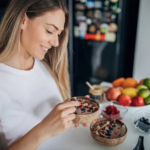 9 φρούτα με περισσότερες φυτικές ίνες από ένα μήλο