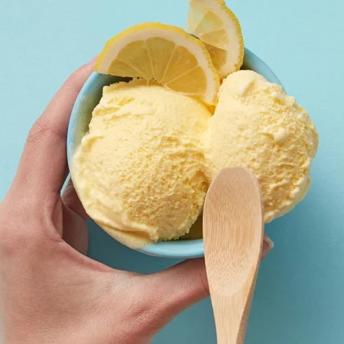 Συνταγή για παγωτό λεμόνι από τον Άκη Πετρετζίκη