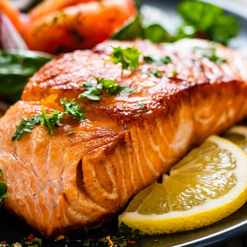 5 τροφές με περισσότερα Ωμέγα-3 λιπαρά τον σολομό - σύμφωνα με τη διατροφολόγο