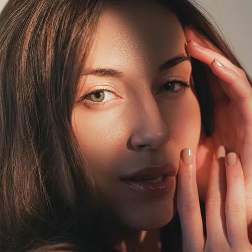 Eλκυστικότητα: Το "κόλπο των 3 δευτερολέπτων" σε κάνει πιο γοητευτική άμεσα