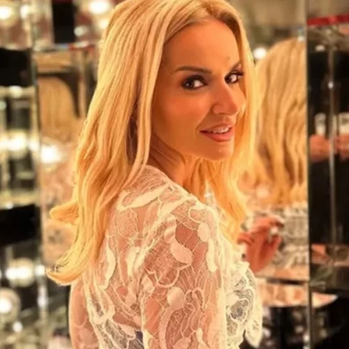 Μαρία Μπεκατώρου: Η διακριτική λάμψη στα νύχια της είναι η τέλεια επιλογή για το Πάσχα