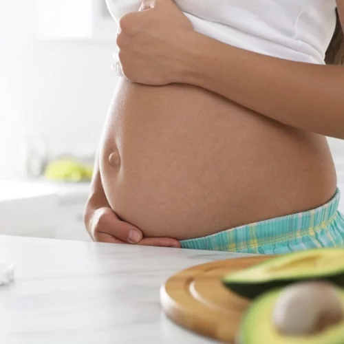 Vegan εγκυμοσύνη: Τα SOS στη διατροφή για υγιή κύηση και υγιές μωρό