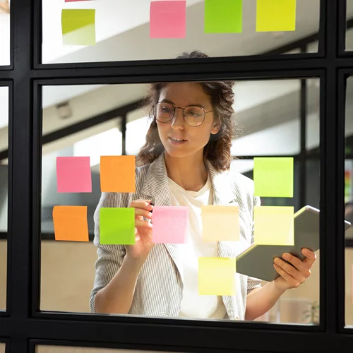 "Ξεκλείδωσε" τον εγκέφαλό σου: Τα έξυπνα νοοτροπικά συμπληρώματα διατροφής