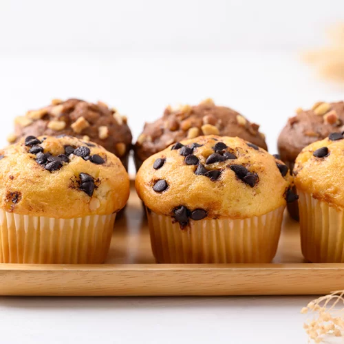 Πανεύκολα και λαχταριστά muffins χωρίς μίξερ - Με σταγόνες σοκολάτας, τέλειο σνακ