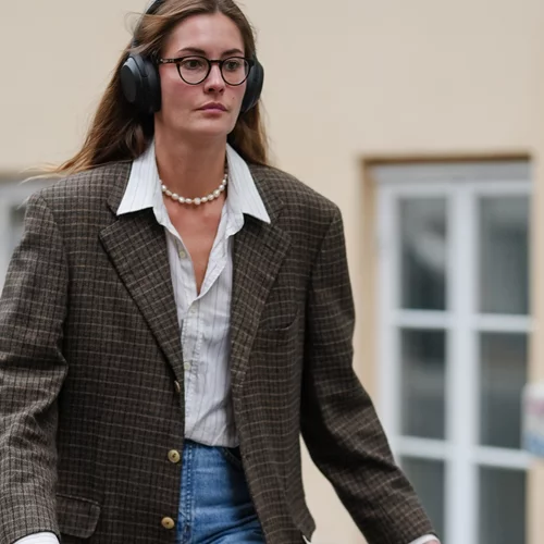 Επέστρεψε! Το τζιν που δεν θα μετανιώσουμε στιγμή να επαναφέρουμε στο στυλ μας