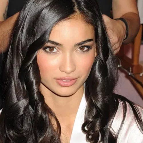 Έχεις καστανά μάτια; Γιατί να προτιμήσεις την μπλε σκιά ματιών φέτος το καλοκαίρι