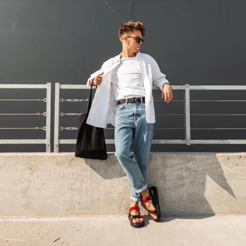 Τι σανδάλια να επιλέξει αυτή τη σεζόν ο άνδρας που θέλει να λέγεται μοντέρνος;