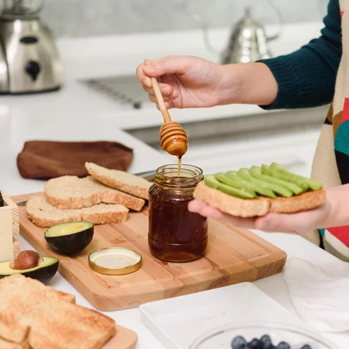 Πώς μειώνεται η χοληστερίνη μετά το Πάσχα; Δες 7 απλούς τρόπους