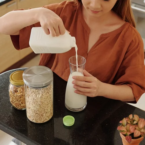 Κατσικίσιο ή αγελαδινό γάλα; Ποιο είναι πιο εύπεπτο;