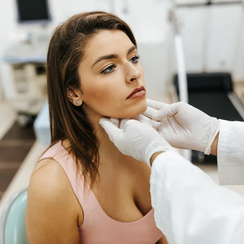 Πότε απαιτείται δεύτερη χειρουργική επέµβαση θυρεοειδούς σε έναν ασθενή που έχει ήδη χειρουργηθεί;