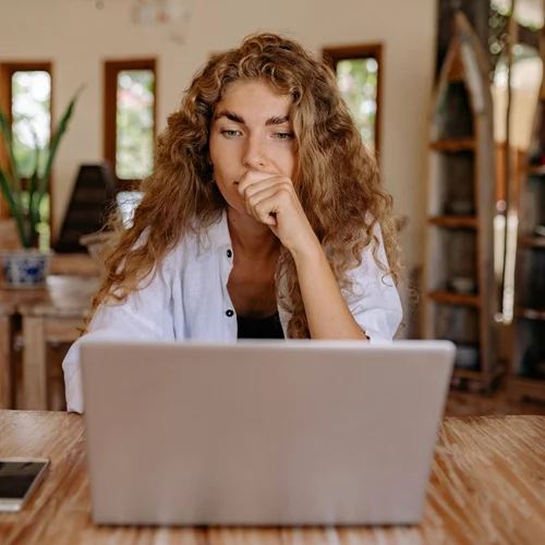 Γιατί οι περισσότεροι millenials φαίνονται πολύ νεότεροι από την ηλικία τους;