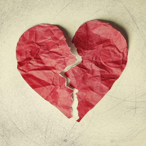 Σπάει η καρδιά από έρωτα; Η επιστημονική απάντηση