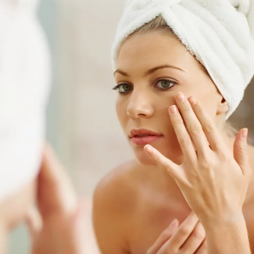 Αντί για μπότοξ: 5 κρέμες προσώπου που "σβήνουν" τις ρυτίδες