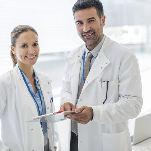 Άντρας ή γυναίκα γιατρός: Τι να διαλέξεις για το καλό σου, συστήνει νέα έρευνα