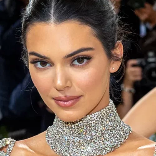 7 αλάνθαστοι τρόποι να φορέσεις έντονα χρώματα στο μακιγιάζ σου σε κάθε ηλικία