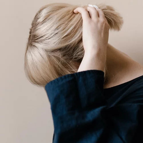 Γιατί το φθινόπωρο έχεις περισσότερους πονοκεφάλους (και τι να κάνεις);