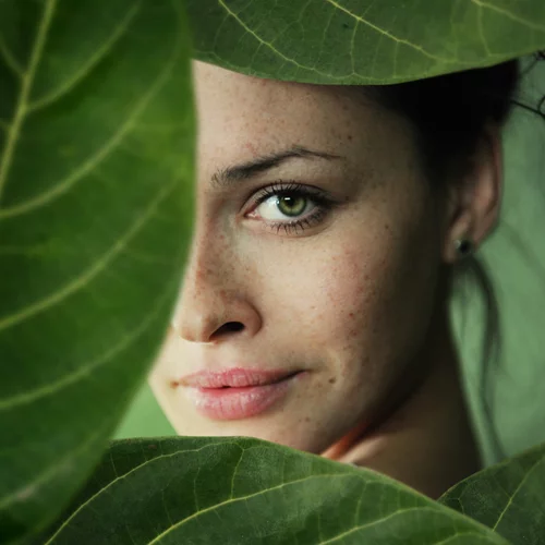 Green Beauty: Τα καλύτερα vegan καλλυντικά που μπορείς να αγοράσεις τώρα