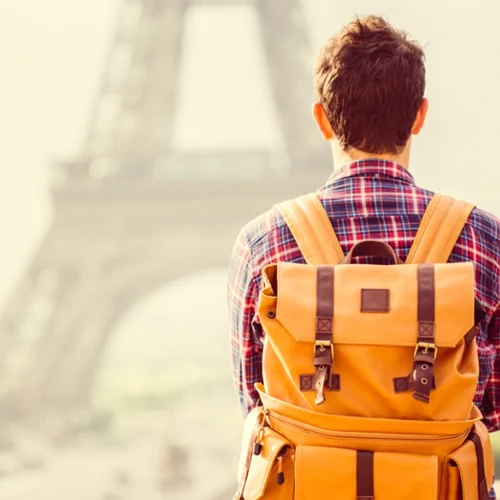 "Ξέρεις πόσος καιρός χωρίζει το "μαμά, κούνιες" από το "μαμά, θα πάω στη Γαλλία"; ΣΤΙΓΜΕΣ."