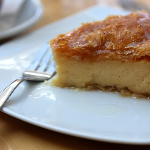 Σιροπιαστό νηστίσιμο γαλακτομπούρεκο - Με γάλα σόγιας