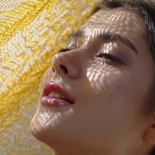 Σπυράκια στο πρόσωπο το καλοκαίρι | 6 τοπικές κρέμες που θα τα "εξαφανίσουν"