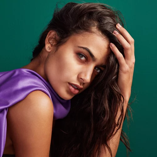 Λεκές από βαφή μαλλιών στο δέρμα; Οι φυσικοί τρόποι για να τον εξαφανίσεις