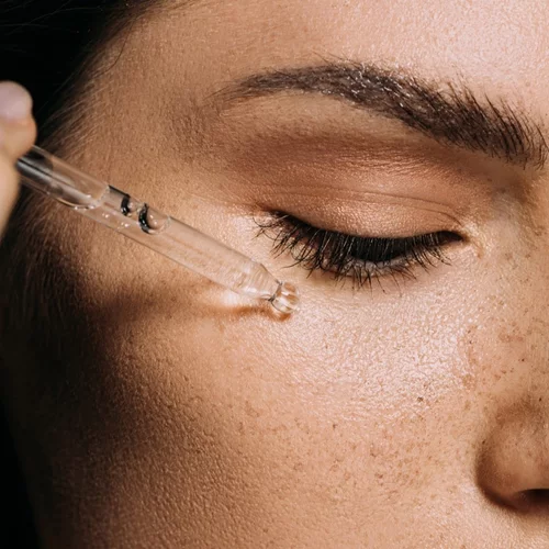 4 έλαια που θα "μεταμορφώσουν" την επιδερμίδα του προσώπου σου